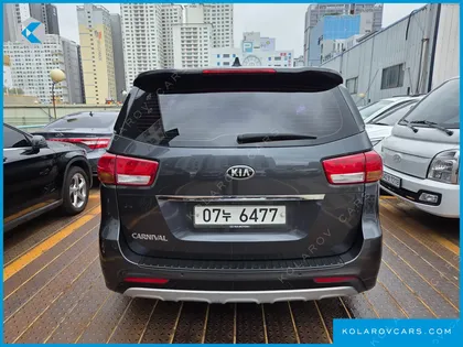 KIA CARNIVAL 9-SEATER NOBLESSE