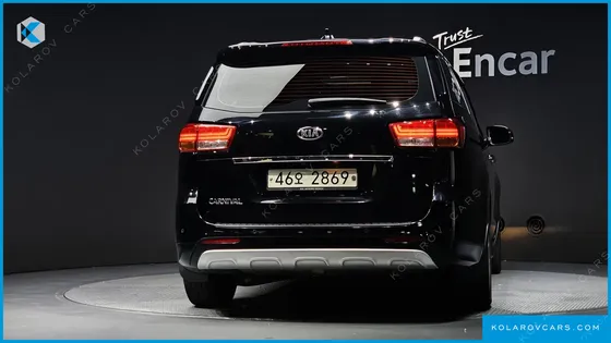KIA CARNIVAL 9-SEATER PRESTIGE