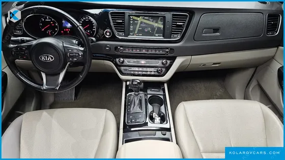 KIA CARNIVAL 9-SEATER PRESTIGE