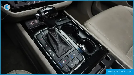 KIA CARNIVAL 9-SEATER PRESTIGE