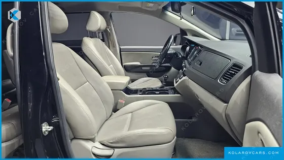 KIA CARNIVAL 9-SEATER PRESTIGE