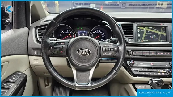 KIA CARNIVAL 9-SEATER PRESTIGE