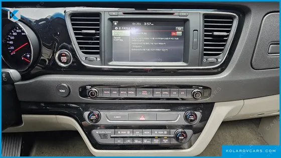 KIA CARNIVAL 9-SEATER PRESTIGE