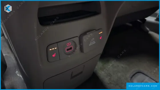 KIA CARNIVAL 9-SEATER PRESTIGE