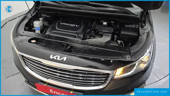 KIA CARNIVAL 9-SEATER PRESTIGE