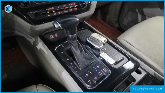 KIA CARNIVAL 9-SEATER PRESTIGE
