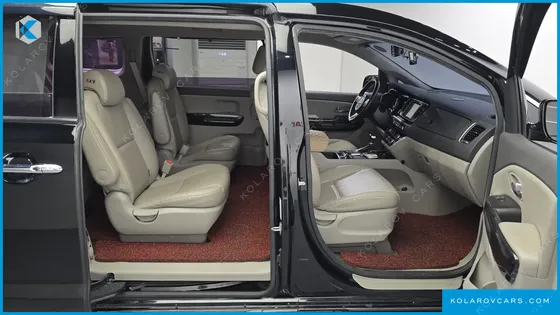 KIA CARNIVAL 9-SEATER PRESTIGE