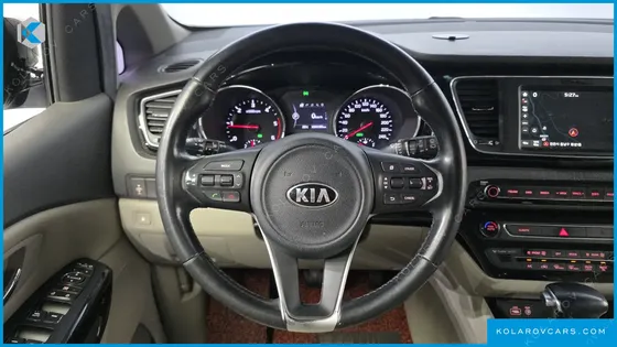 KIA CARNIVAL 9-SEATER PRESTIGE