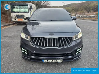 KIA CARNIVAL 9-SEATER NOBLESSE