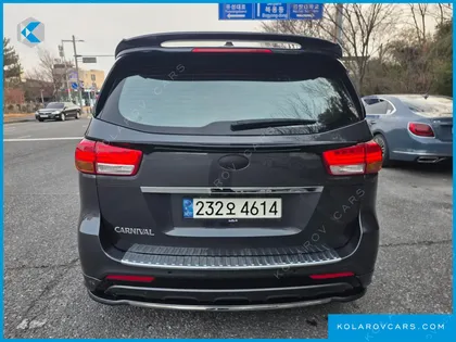 KIA CARNIVAL 9-SEATER NOBLESSE