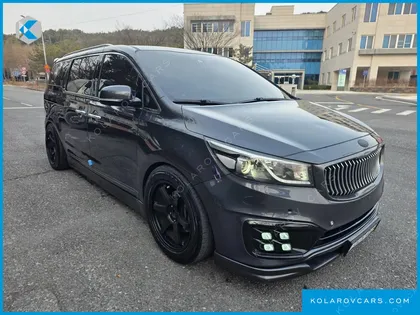 KIA CARNIVAL 9-SEATER NOBLESSE