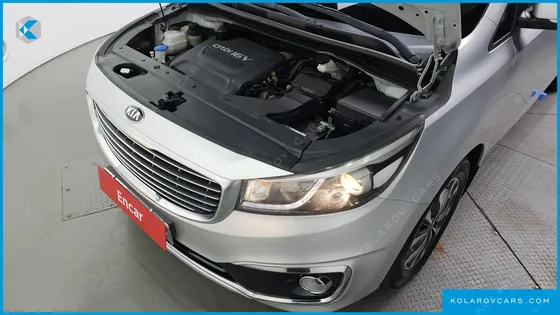 KIA CARNIVAL 9-SEATER LUXURY