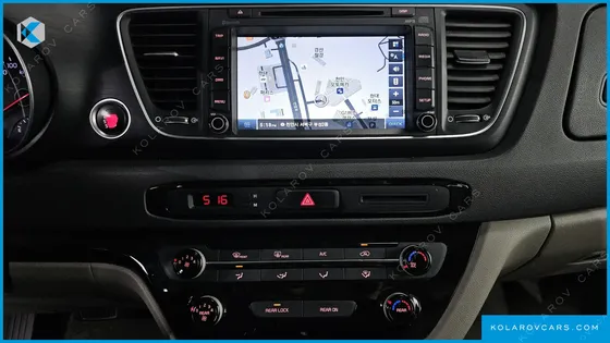 KIA CARNIVAL 9-SEATER LUXURY
