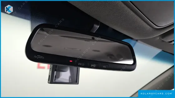 KIA CARNIVAL 9-SEATER LUXURY