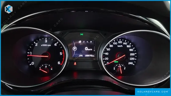 KIA CARNIVAL 9-SEATER PRESTIGE
