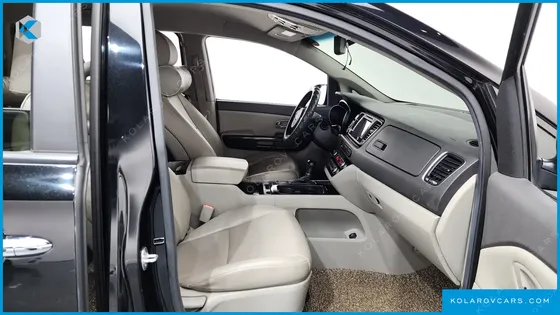 KIA CARNIVAL 9-SEATER PRESTIGE