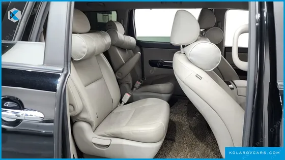 KIA CARNIVAL 9-SEATER PRESTIGE