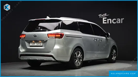 KIA CARNIVAL 9-SEATER PRESTIGE