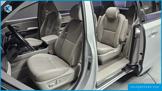 KIA CARNIVAL 9-SEATER PRESTIGE
