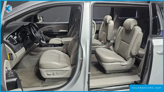 KIA CARNIVAL 9-SEATER PRESTIGE
