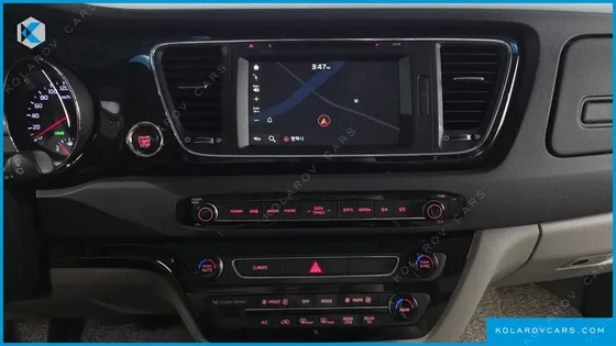 KIA CARNIVAL 7-SEATER LIMOUSINE