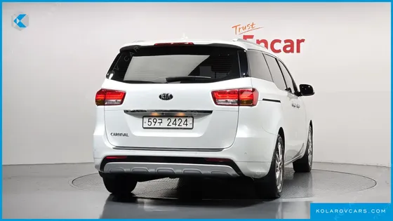 KIA CARNIVAL 9-SEATER PRESTIGE