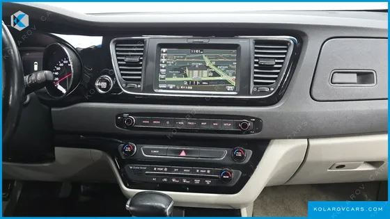 KIA CARNIVAL 9-SEATER PRESTIGE