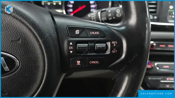 KIA CARNIVAL 9-SEATER PRESTIGE