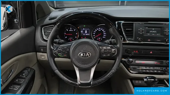 KIA CARNIVAL 7-SEATER LIMOUSINE