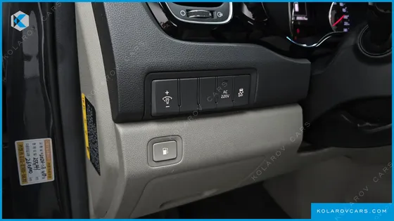 KIA CARNIVAL 7-SEATER LIMOUSINE