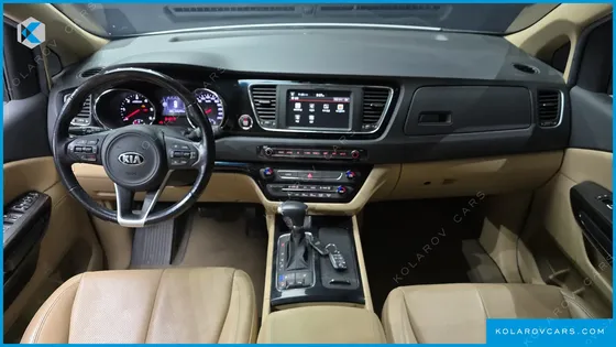 KIA CARNIVAL 7-SEATER LIMOUSINE