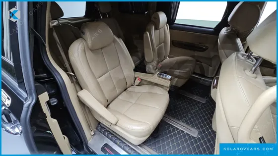 KIA CARNIVAL GASOLINE 9-SEATER HI-LIMOUSINE