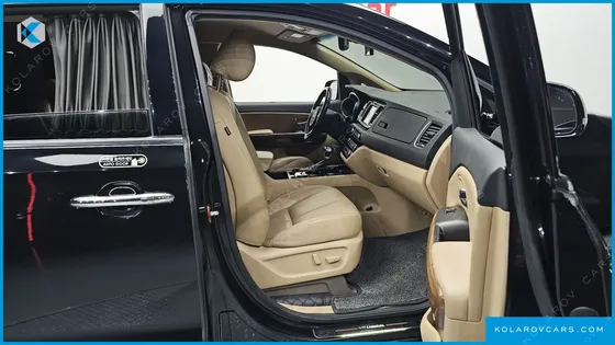 KIA CARNIVAL GASOLINE 9-SEATER HI-LIMOUSINE