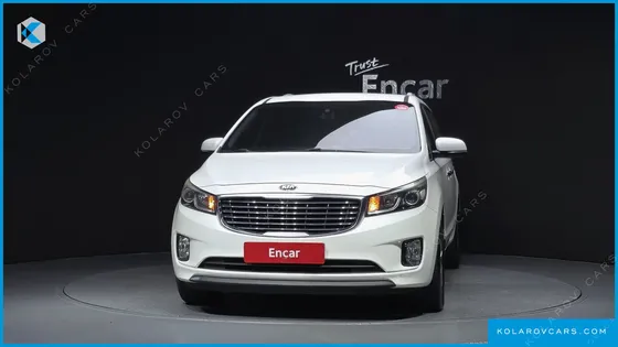 KIA CARNIVAL 11-SEATER LUXURY