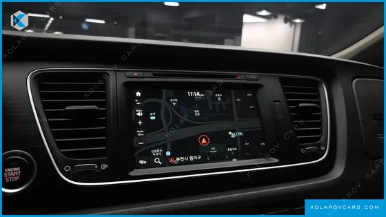 KIA CARNIVAL 11-SEATER LUXURY