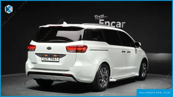 KIA CARNIVAL 9-SEATER NOBLESSE