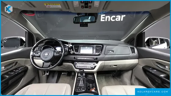 KIA CARNIVAL 9-SEATER NOBLESSE