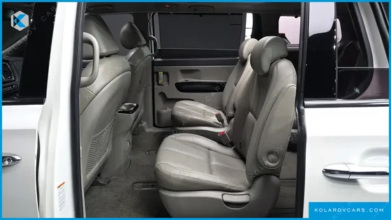KIA CARNIVAL 9-SEATER NOBLESSE