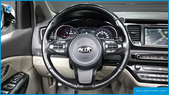 KIA CARNIVAL 9-SEATER NOBLESSE