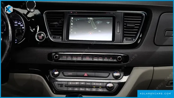 KIA CARNIVAL 9-SEATER NOBLESSE