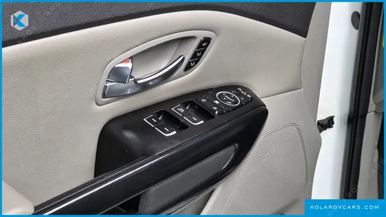 KIA CARNIVAL 9-SEATER NOBLESSE