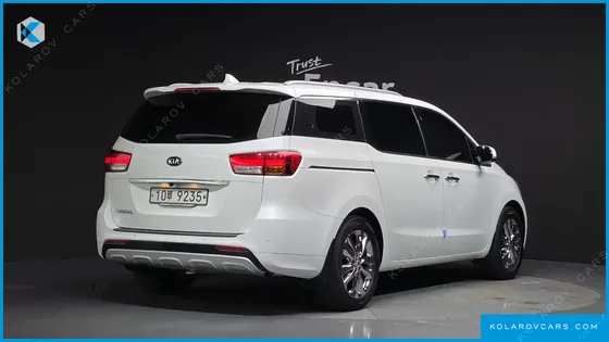 KIA CARNIVAL 9-SEATER PRESTIGE