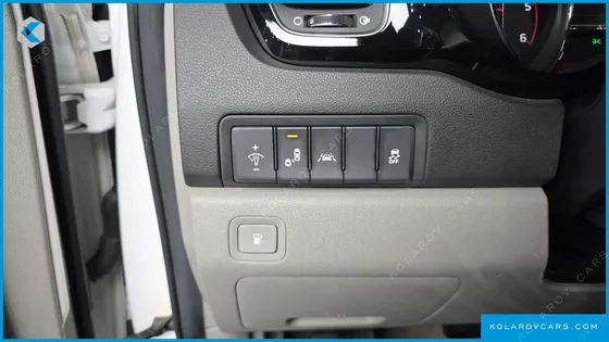 KIA CARNIVAL 9-SEATER PRESTIGE