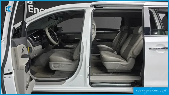 KIA CARNIVAL 9-SEATER PRESTIGE