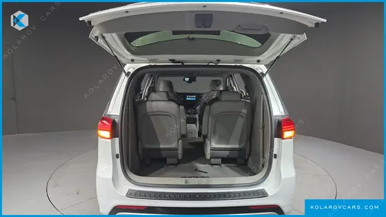KIA CARNIVAL 9-SEATER PRESTIGE