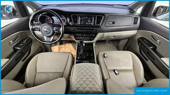 KIA CARNIVAL 9-SEATER LUXURY