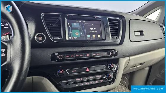 KIA CARNIVAL 9-SEATER LUXURY