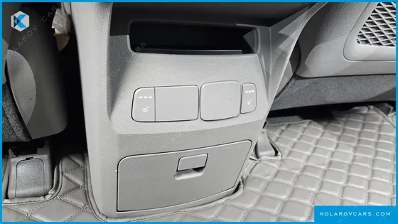KIA CARNIVAL 9-SEATER LUXURY