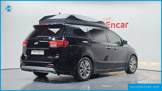 KIA CARNIVAL GASOLINE 7-SEATER HI-LIMOUSINE