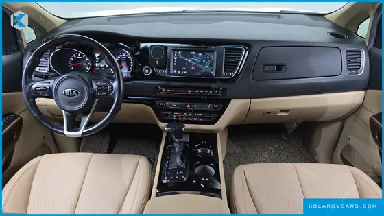 KIA CARNIVAL GASOLINE 7-SEATER HI-LIMOUSINE